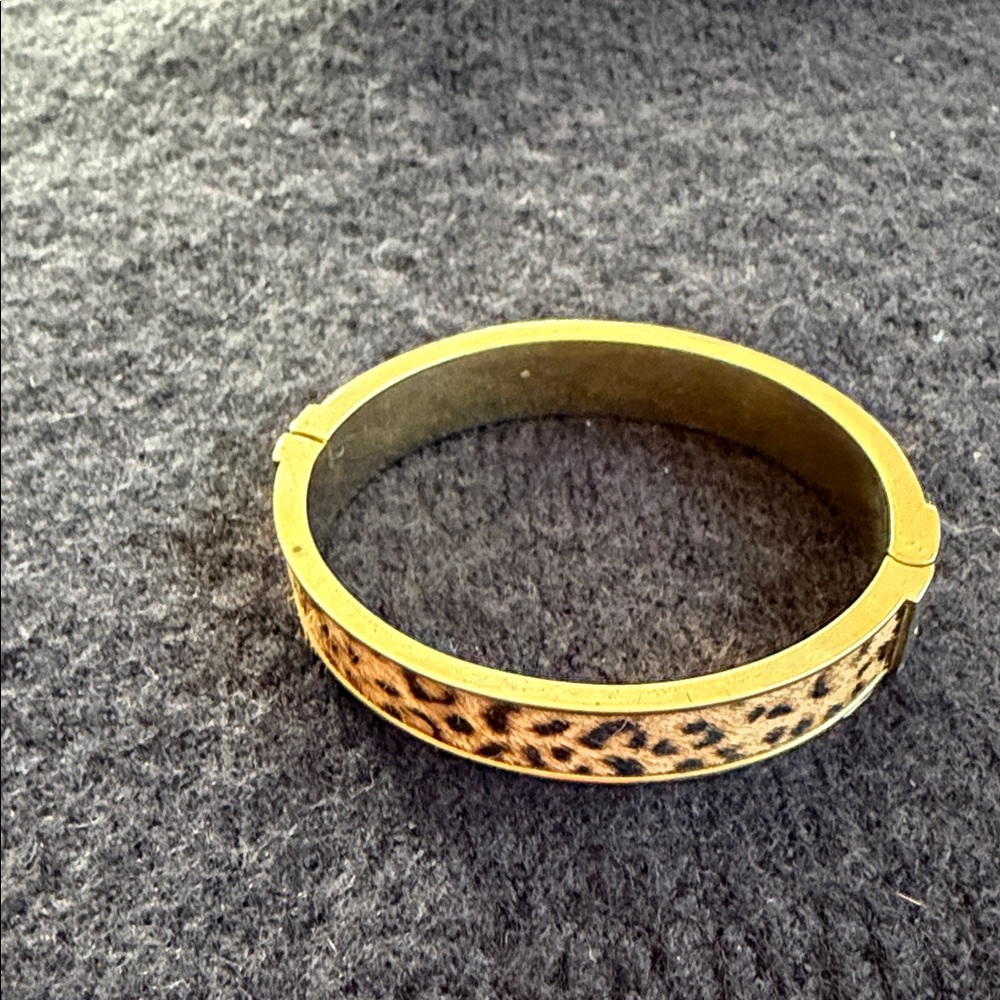 Talbots Leopard Print Gold Bangle - Picture 3 of 3